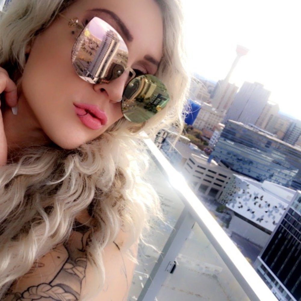 Meet your Posher, Sasha